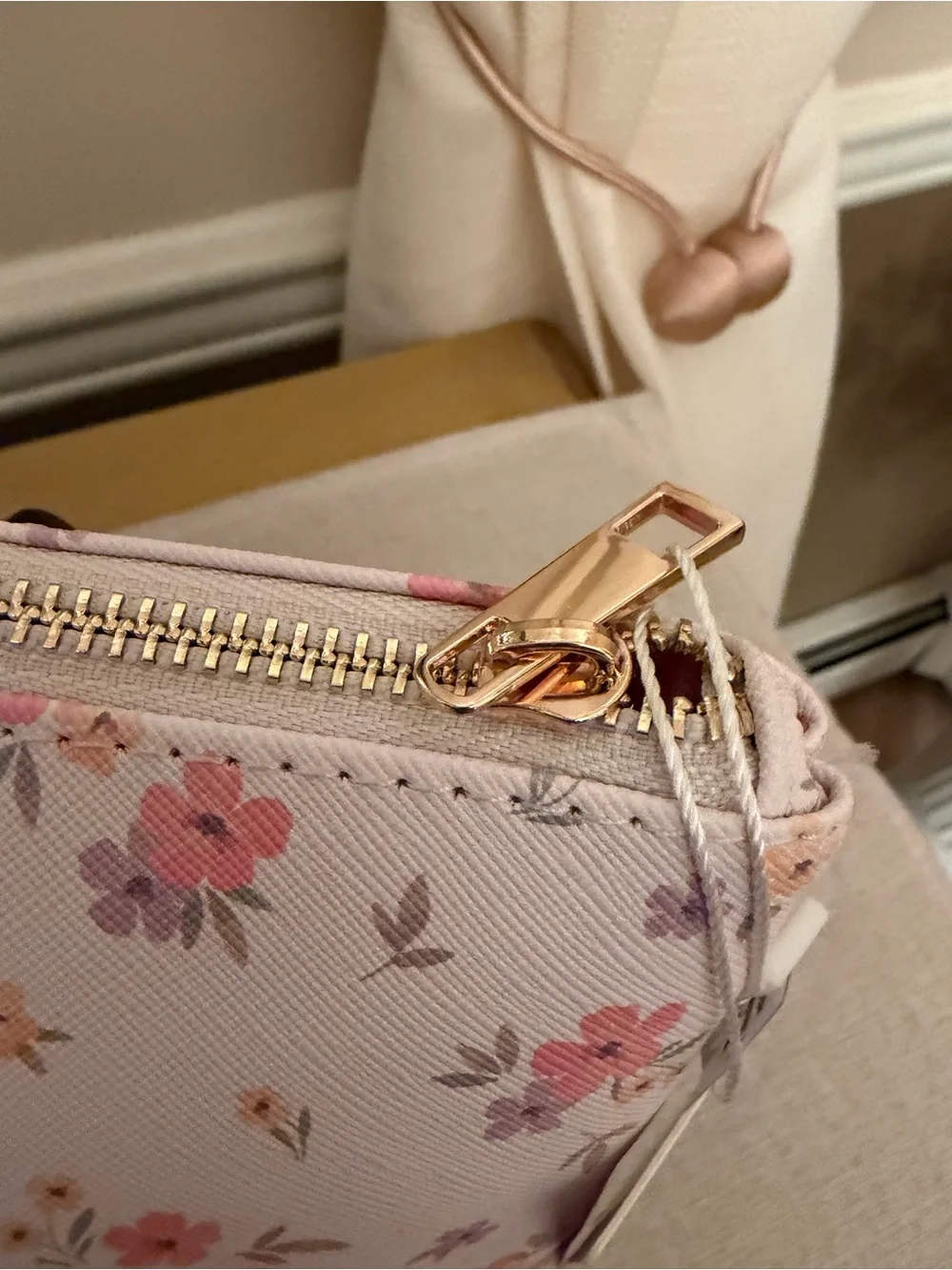 NWT Pink Floral Cosmetic Makeup Bag Pouch